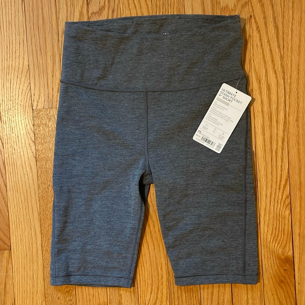 Athleta Women’s Gray Ultimate Stash Pocket 9” Short